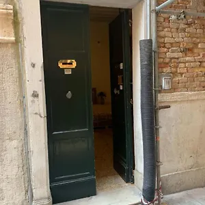 Melusina Budget , Venedig Italien